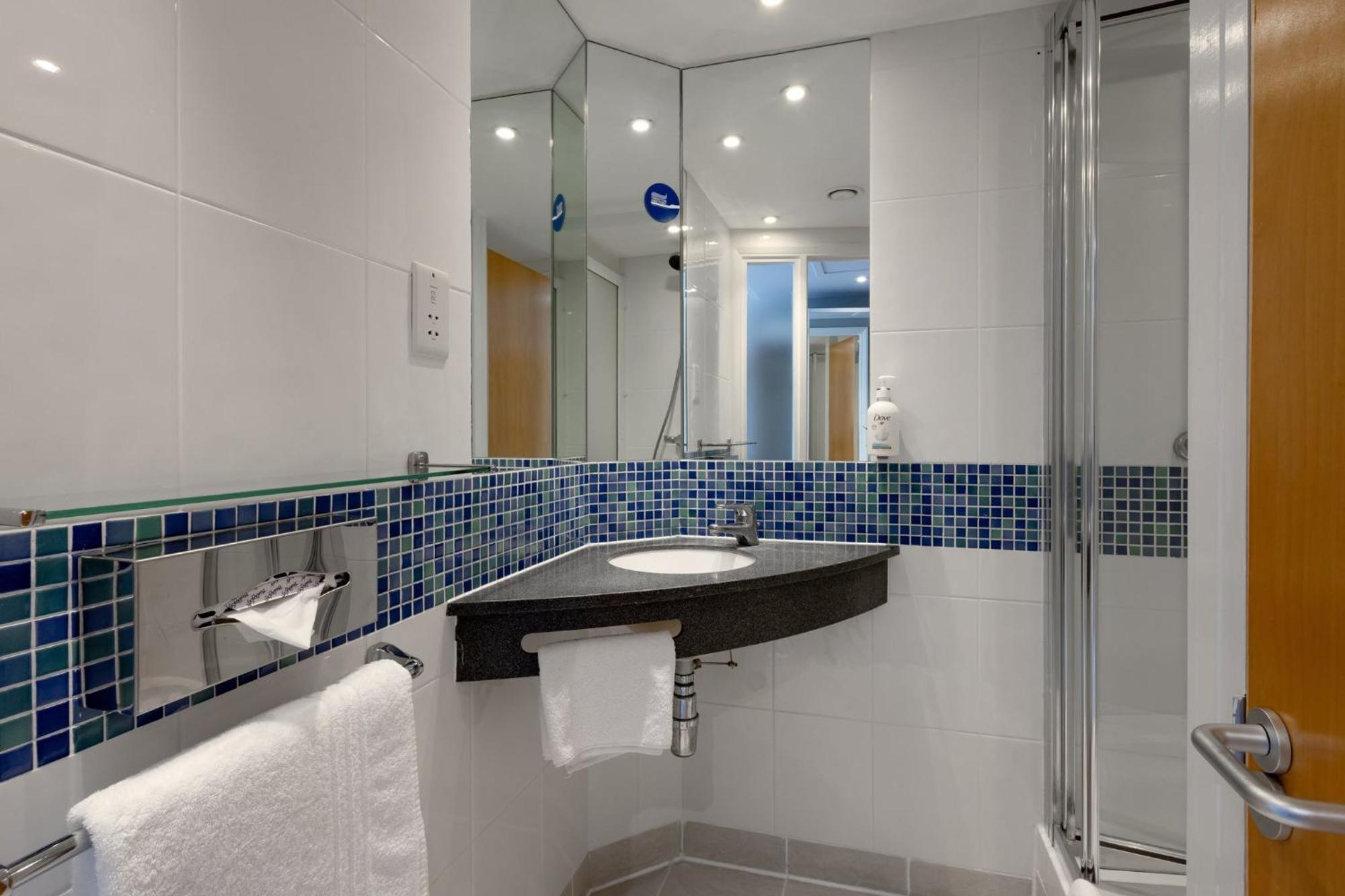 Holiday Inn Express Norwich By Ihg Drayton  Exterior foto