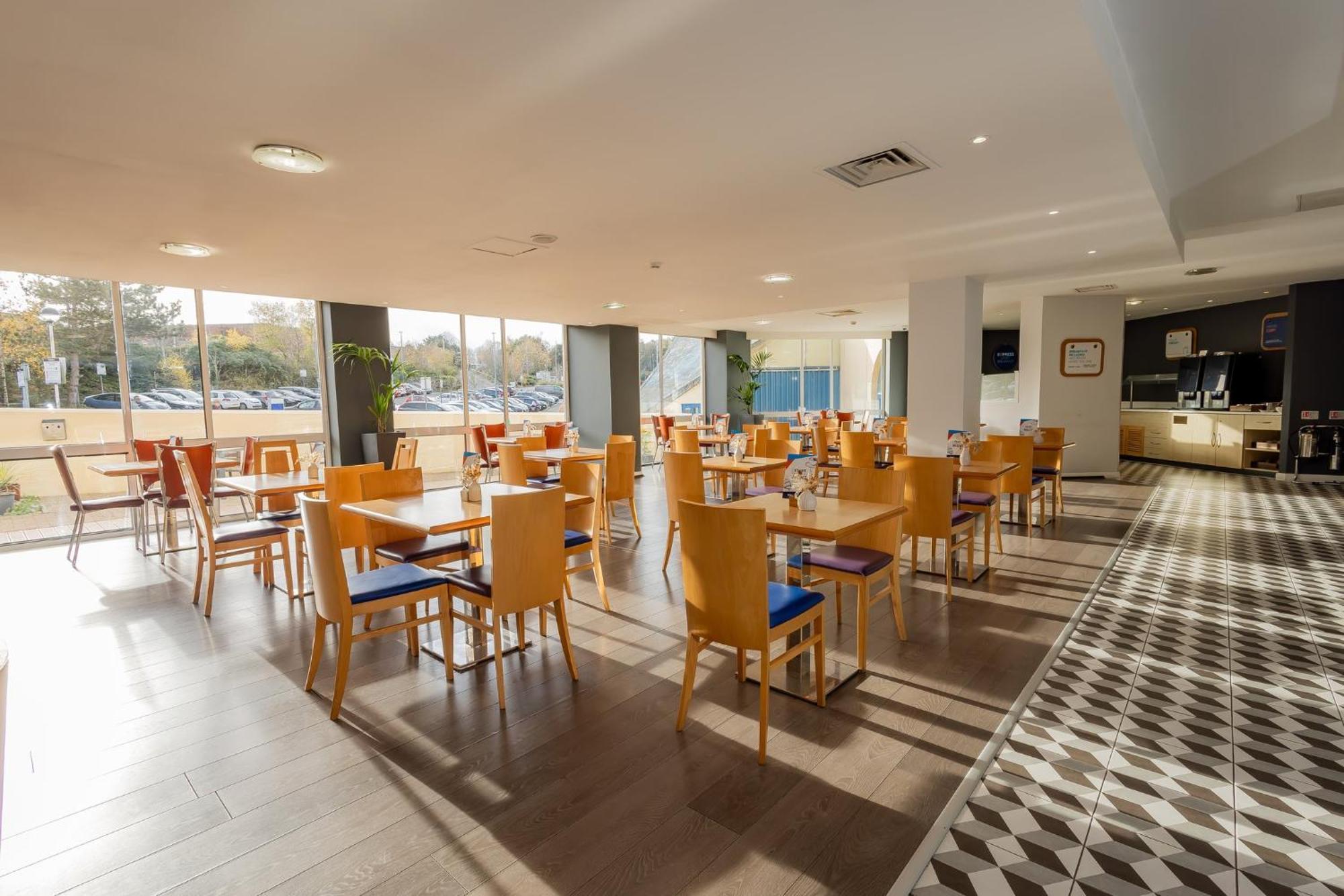 Holiday Inn Express Norwich By Ihg Drayton  Exterior foto